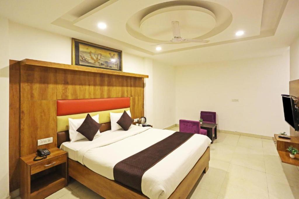 Hotel Urban Luxury Νέο Δελχί Εξωτερικό φωτογραφία